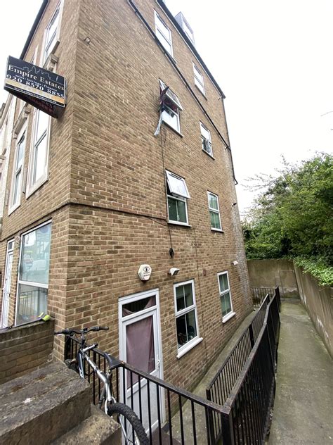 Northpole Road – 5 Flats – Kensington London – Bauhaus