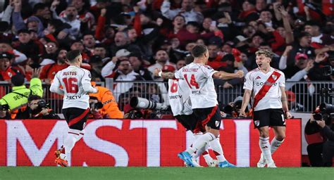 River Plate derrotó 1 0 a Colo Colo y es el primer semifinalista de la