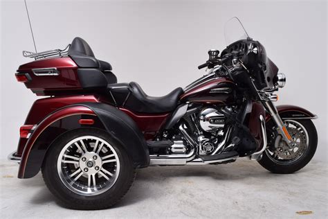 Pre Owned 2014 Harley Davidson FLHTCUTG Tri Glide Ultra Classic