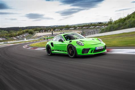 The Porsche 911 Gt3 Rs A Perfect Combo Of Racetrack Speed And Enviable Luxury Porsche Palm