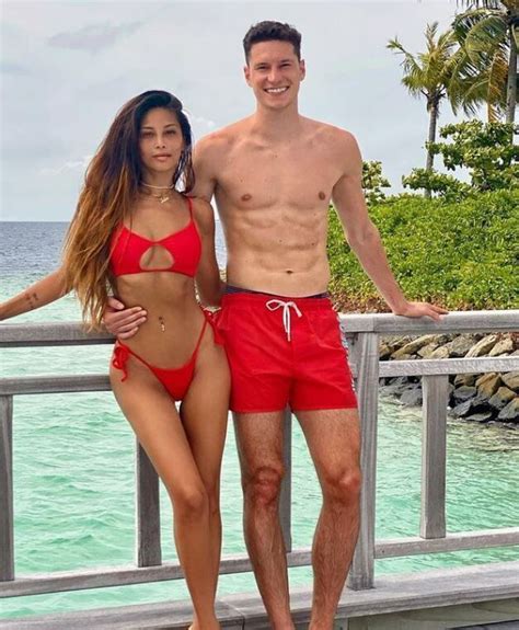 Frenkie De Jong Fc Barcelona And His Girlfriend MARCA English