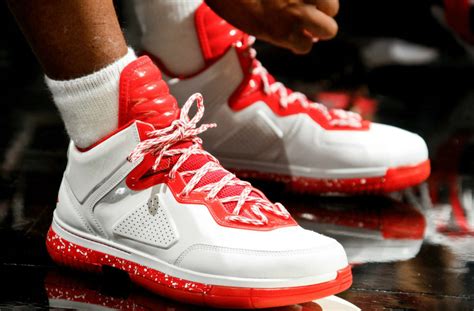 Dwyane Wade Wears Li-Ning Way of Wade White/Red | Sole Collector