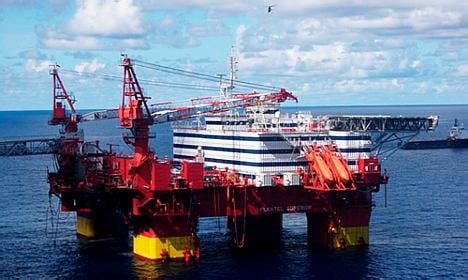 Hundreds rescued from listing Norway oil rig - The Local