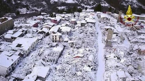 Terremoto Tre Forti Scosse Mettono Paura Nel Centro Italia