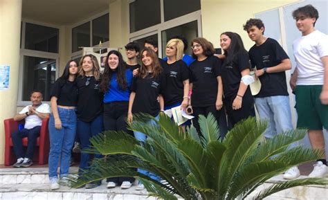 Lamezia Festa Finale Del Pon Al Liceo Scientifico Galilei E Consegna