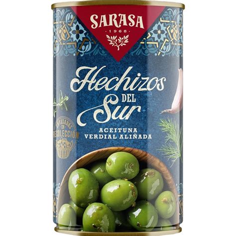 Aceitunas verdes con hueso aliñadas con aceite y especias Los hechizos