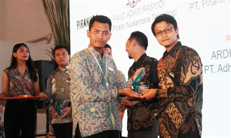 Piranusa Terpilih Sebagai Indonesia Partner Of Year Dari Zwsoft Di