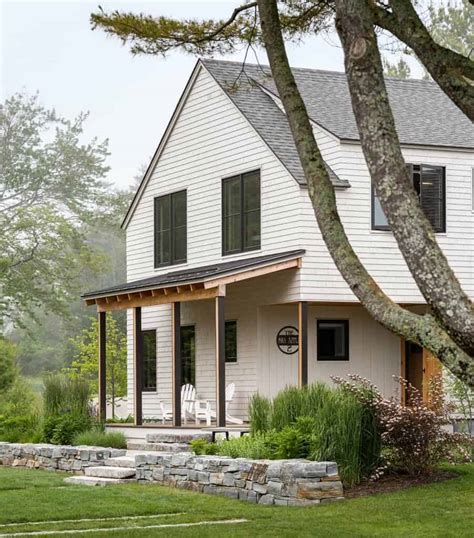 Get inspired by this inviting Maine beach cottage with an industrial vibe