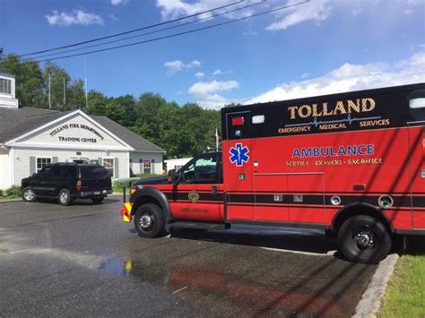 2 Crashes Keep Tolland Responders Busy Wednesday Night Tolland Ct Patch