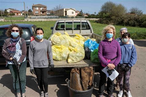 Los Voluntarios Del Proyecto Libera En Camargo Recogen Kilos De