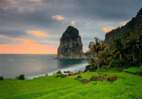 Pantai Pangasan Htm Rute Foto Dan Ulasan Pengunjung