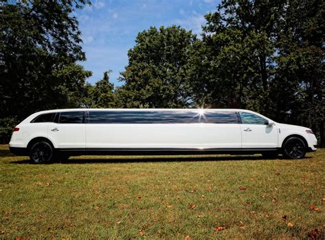 Lincoln Mkt Mega Stretch Limo 14 Passenger Lincoln Mkt Limo Rental