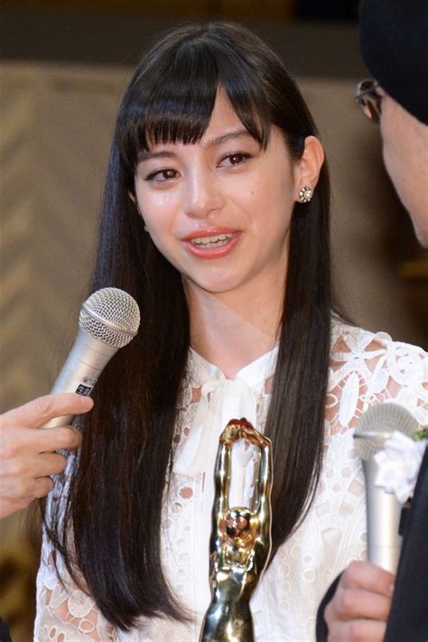 中条あやみ、新人賞に感涙女優として初の栄誉！ 1枚目の写真・画像