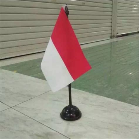 Jual Minimal Tiang Bendera Kayu Meja Dan Bendera Negara Meja