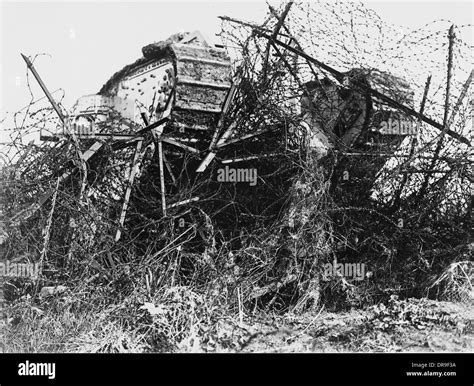 F1 Tank Passing Through Barbed Wire Ww1 Stock Photo 65977614 Alamy