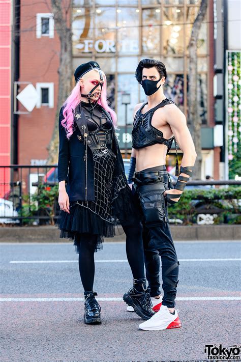 Tokyo Cyberpunk Streetwear Styles w/ Pink Hair, Killstar Harness, URB ...