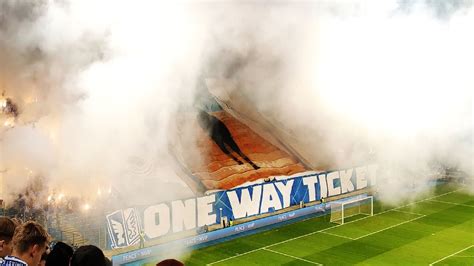 One Way Ticket Oprawa Kibic W Lecha Pozna Na Meczu Z Villarreal Cf