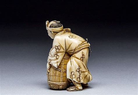 Pin by György Timár on Szobrok Netsuke Japanese inro Statuary