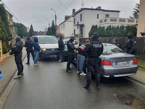 Policja złapała na gorącym uczynku osoby podające się za