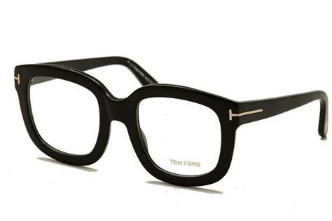 Top 59+ imagen kris jenner tom ford reading glasses - Abzlocal.mx