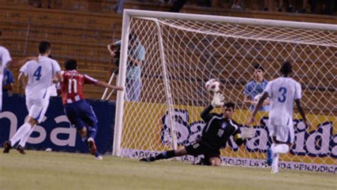 Paraguay golea a Honduras en el OlÃmpico