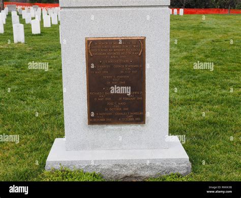 Space shuttle challenger memorial hi-res stock photography and images ...