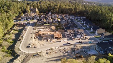 Canadian Housing Starts Slump In July Video Bnn