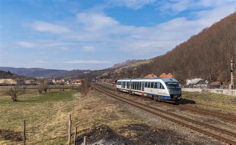 Class 96 Desiro Of CFR Between Poieni And Bologa