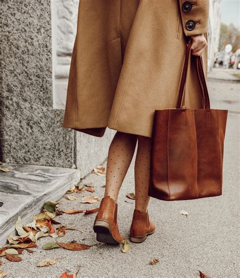 Verschiedene Rund Und Rund S Igkeiten Braune Chelsea Boots Kombinieren