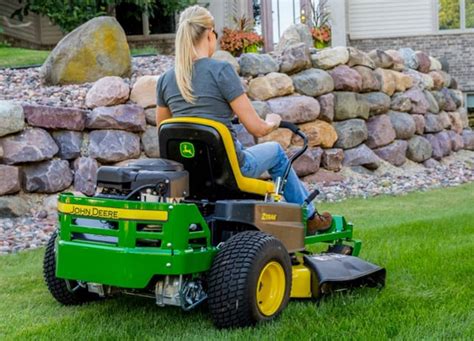 Z335e Ztrak Zero Turn Mowers John Deere Uk And Ireland