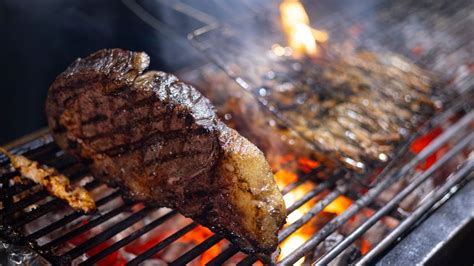 11 Hacks To Tell When Your Steak Is Perfectly Cooked