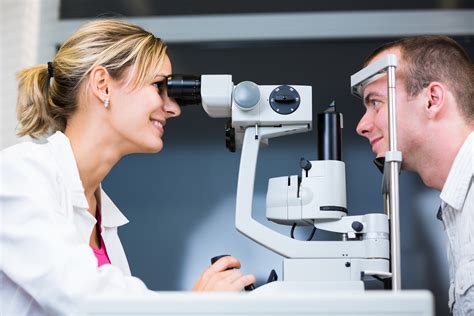 Opticien Ou Ophtalmologue Quelle Différence Y A T Il Entre Les Deux