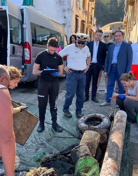 Positano Notizie Sorrento Quattro Giorni Dedicati Alla Bonifica E