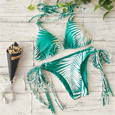 Tropical Leaf Print Halter Neck Bikini Set On Luulla