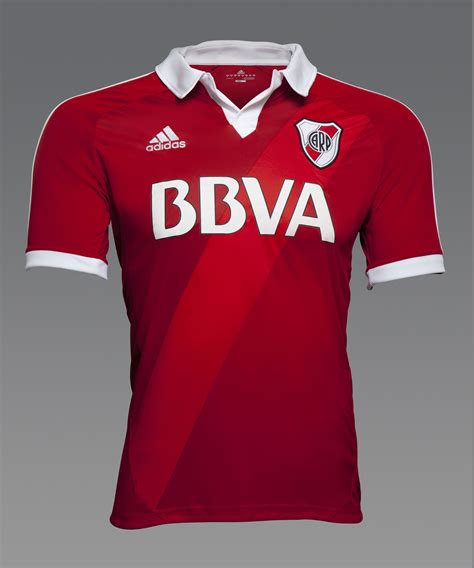 Ahora sí. Foto oficial de la nueva camiseta alternativa de River 2012
