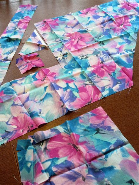 Abstract Floral Quilt/craft Fabric Vintage Floral Design - Etsy