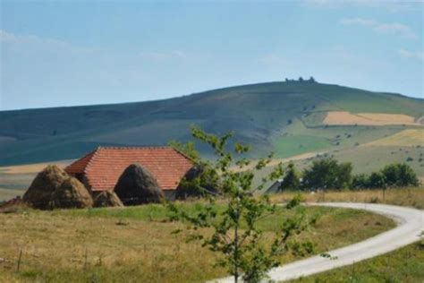 OPEVANA U PESMAMA Jedna Od Najlekovitijih Planina U Srbiji VIDEO