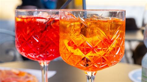 Aperol Spritz Vs Bicicletta The Difference Between The 2 Drinks