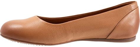 Cute And Comfortable Nude Ballet Flats To Complement Any Outfit