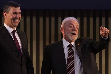 Lula se reúne presidente do Paraguai para debater tarifa de Itaipu