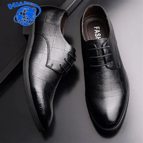 Huanqiu 2018 High Quality Men Dress Shoes Size 38 44 Men Business Leather Shoes Black Breathable