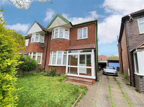 Hall Green Birmingham B28 3 Bed Semi Detached House £299950