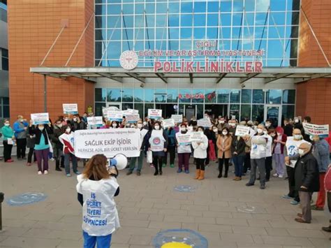 Sağlık çalışanları grevde Türkiye de açlık ve yoksulluk sınırının