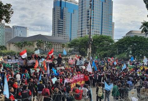 Tolak Omnibus Law Hingga Tuntut Ump Naik Ribuan Buruh Besok