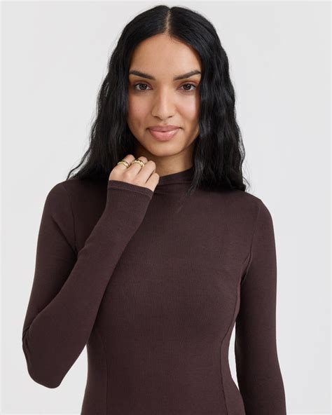 Mellow Rib Mock Neck Long Sleeve Top Plum Brown Oner Active Uk