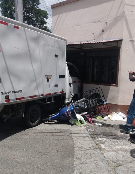 Un Peatón Herido Y Una Casa Afectada Dejó Accidente De Tránsito En Ibagué Elolfatocom