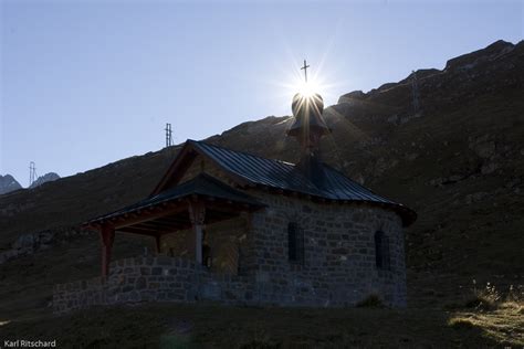 Sonnenaufgang Auf Dem Klausenpass Kapelle Klausenpass Kap Flickr