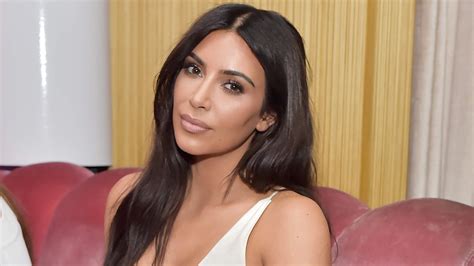 Emisoras Unidas Kim Kardashian Promociona Su Nuevo Perfume Con Imagen