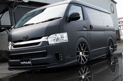 Preview Toyota Hiace Bus With Body Kit By Kuhl Racing Atelier Yuwa