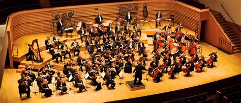 LAURENT PETITGIRARD compositeur et chef d orchestre français